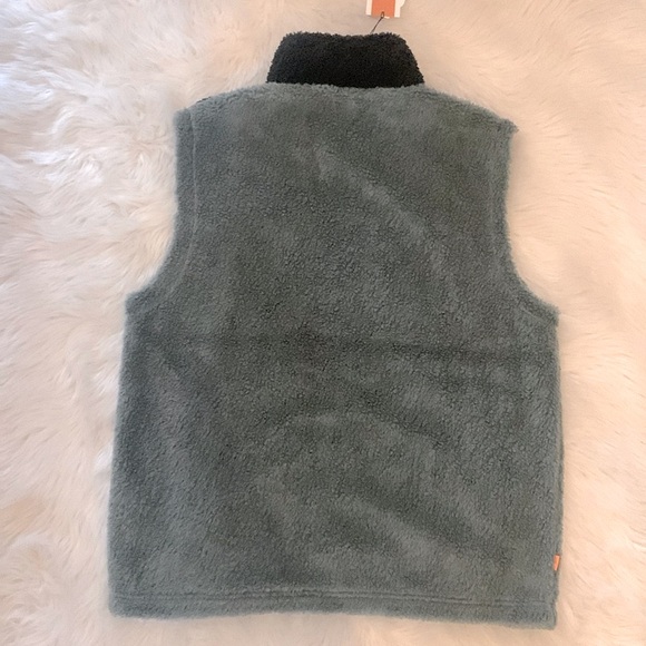 NWT TIMBERLAND MEN'S SHERPA VEST - Picture 2 of 2